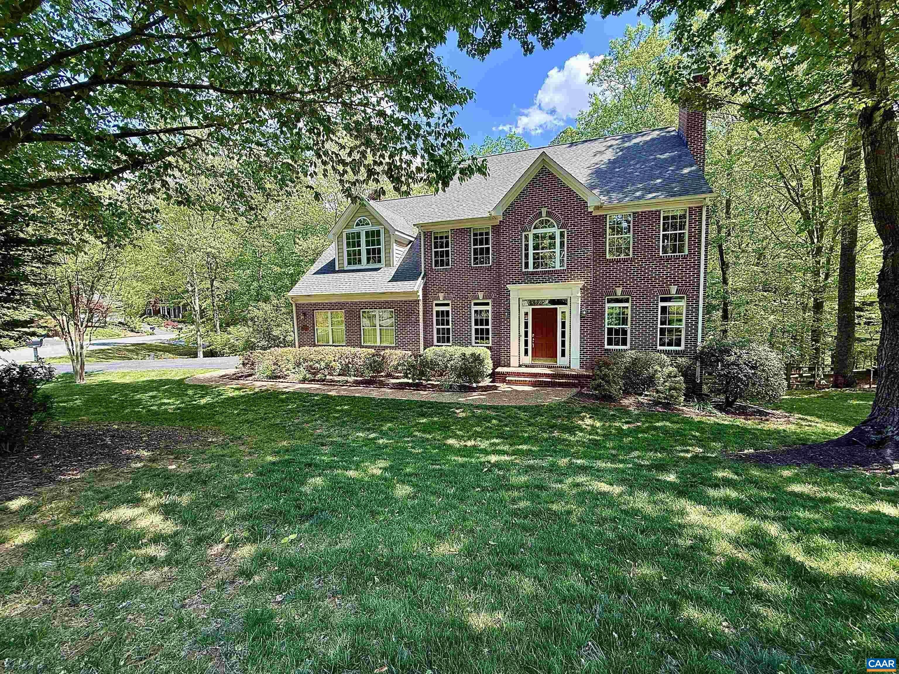 Single Family 5BR 4BA - 824 KING WILLIAM DR, CHARLOTTESVILLE, VA