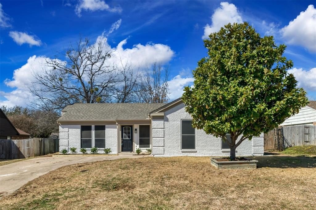 Single Family 4BR 2BA - 7405 Shadow Bend Drive, Fort Worth, TX