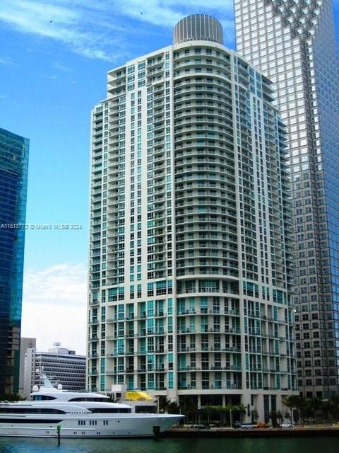 Condo 1BR 1BA - 300 S Biscayne Blvd, Miami, FL