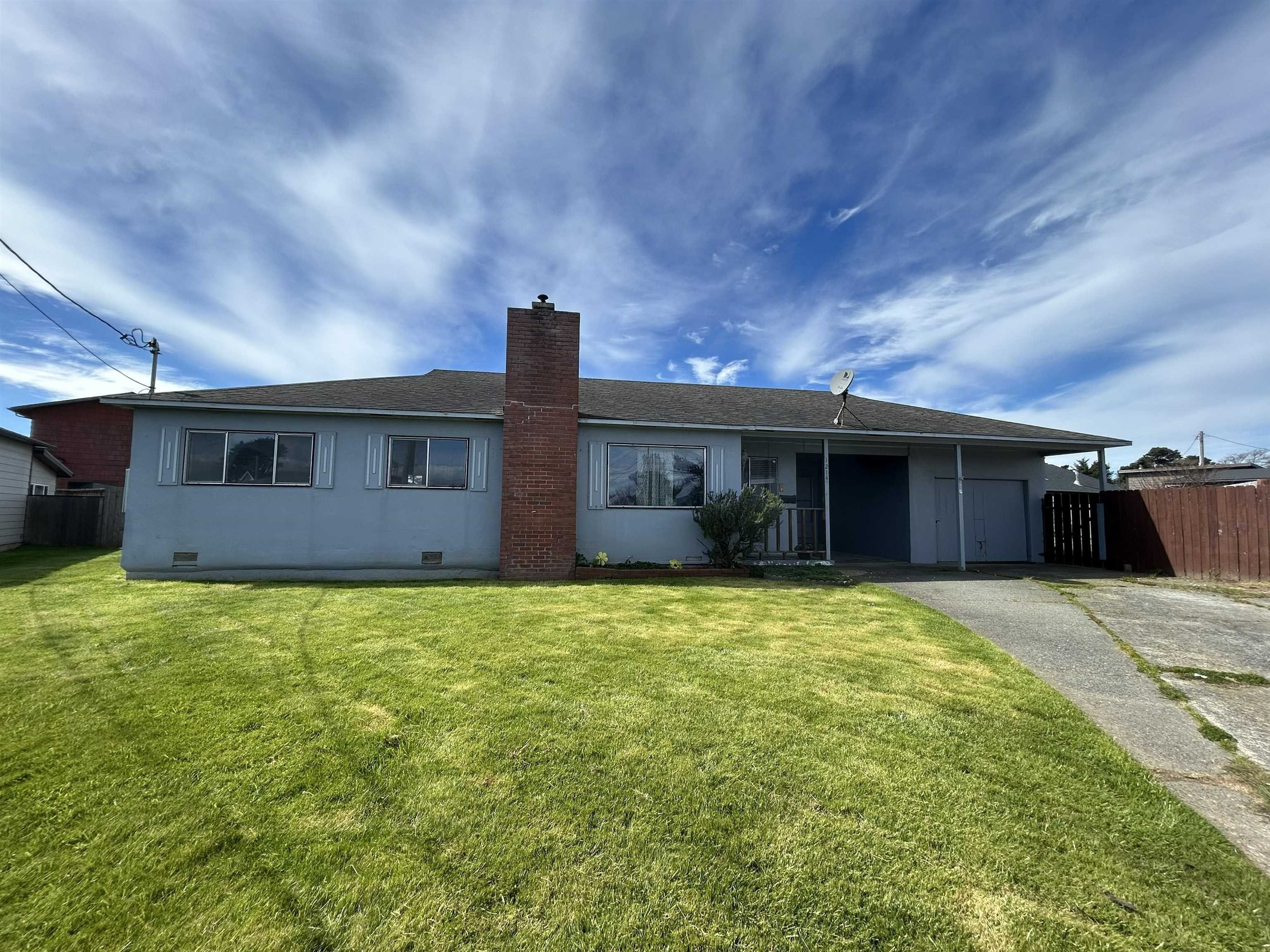 Single Family 4BR 2BA - 1214 Linnet, Crescent City, CA