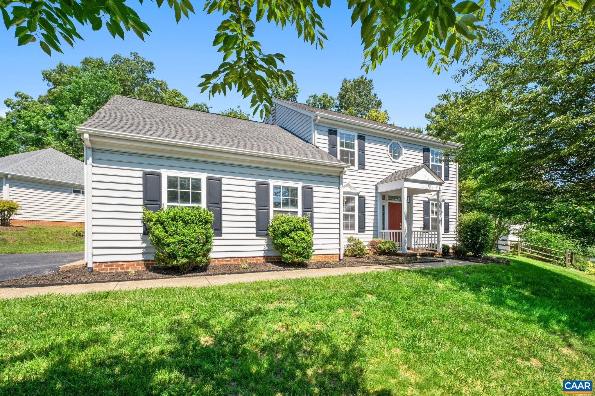 Single Family 4BR 3BA - 1700 FOXTAIL PNES, CHARLOTTESVILLE, VA