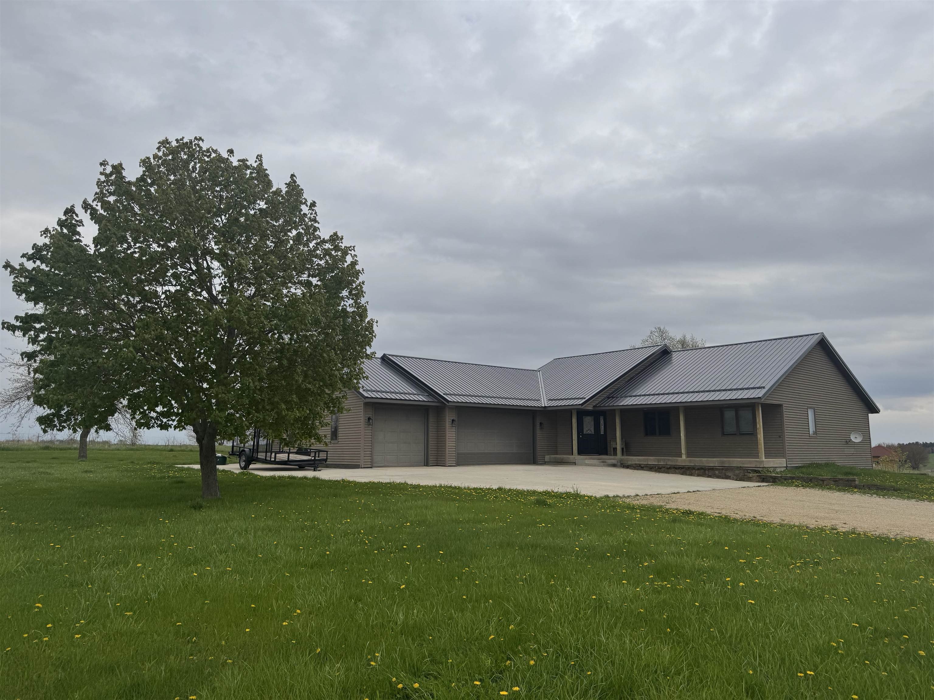 Single Family 4BR 3BA - W5493 Center Road, Monroe, WI