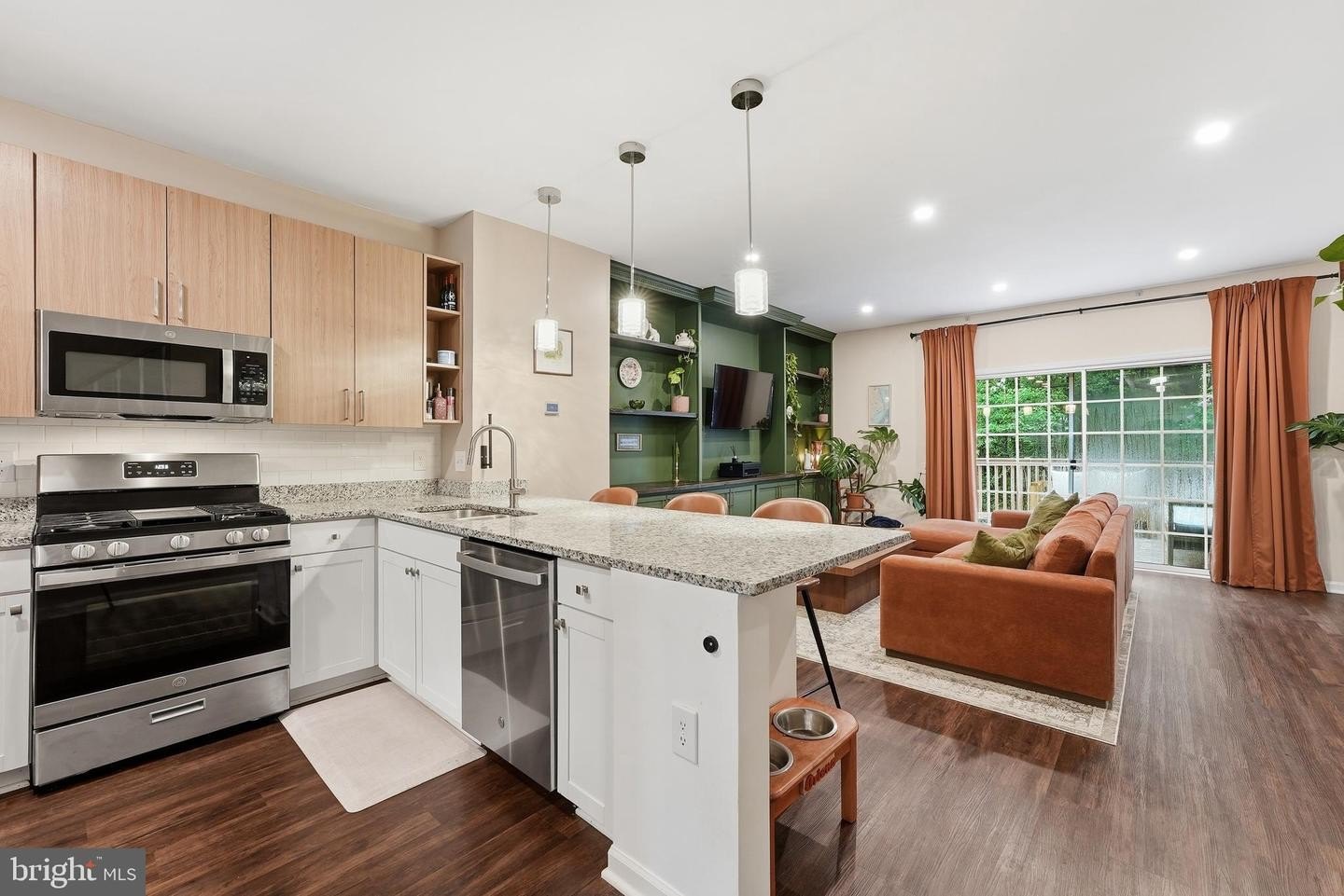 Single Family 3BR 3BA - 7154 WESTFIELD CT, ALEXANDRIA, VA