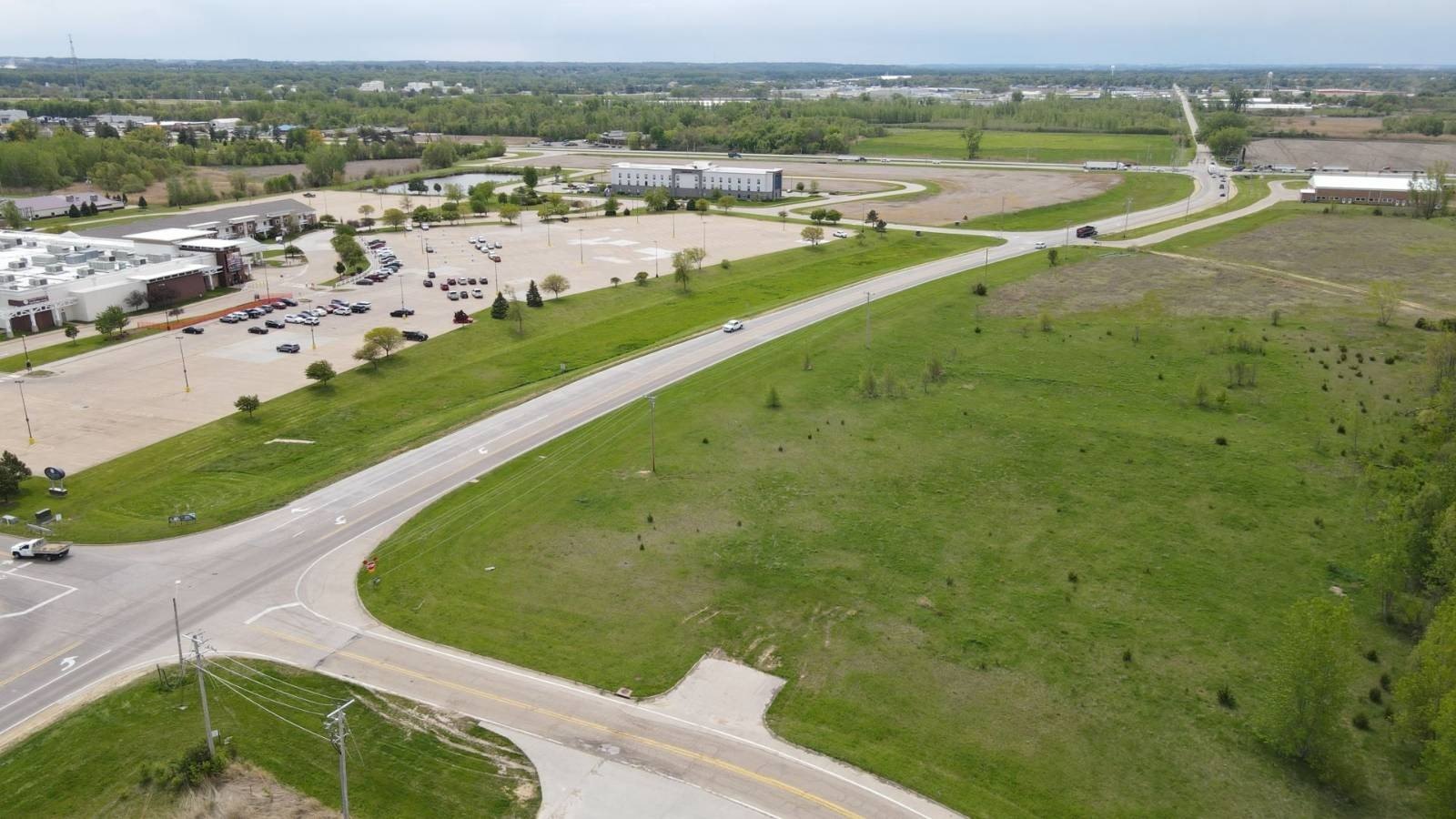 Other - 1 Mill Creek Parkway, Clinton, IA