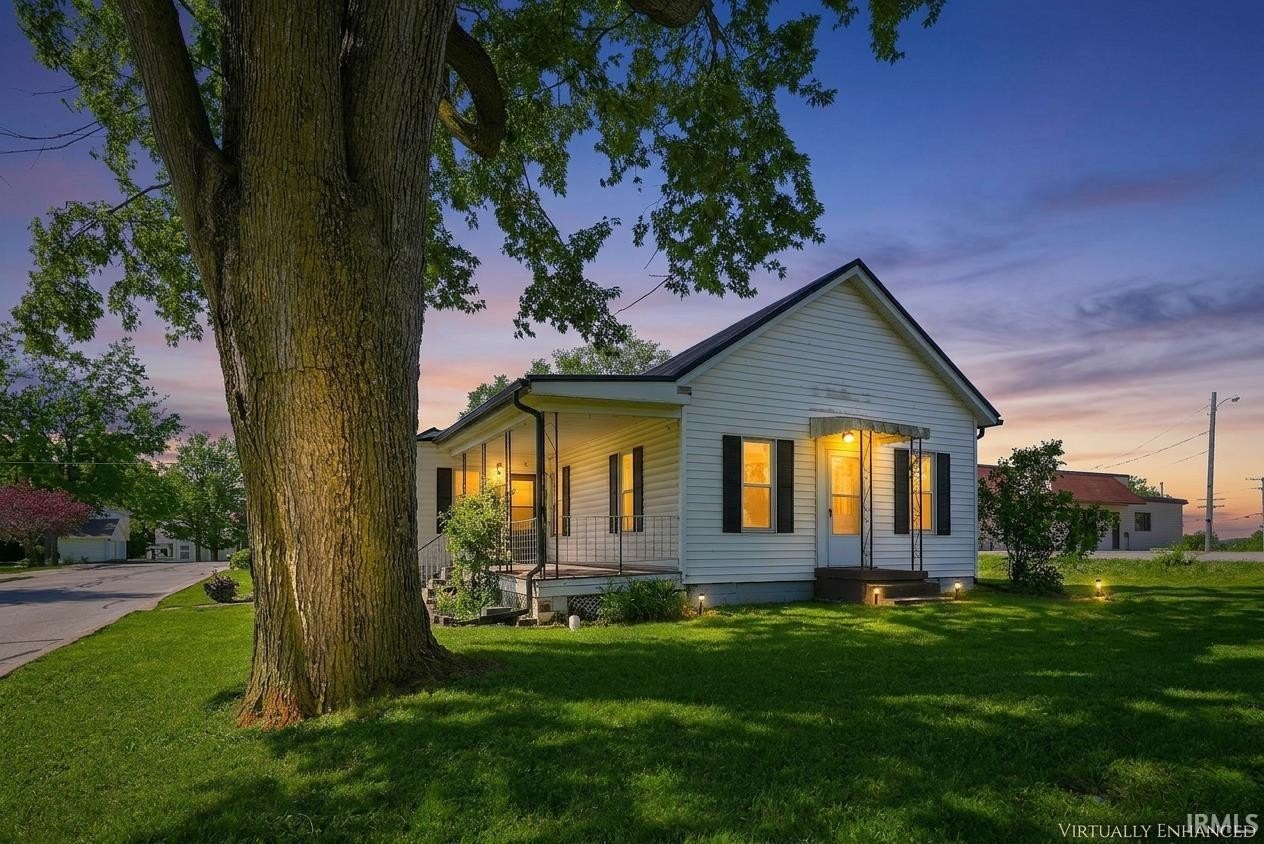 Single Family 3BR 2BA - 601 W Van Buren Street, Columbia City, IN