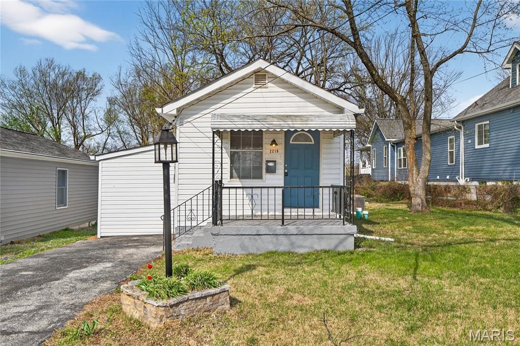 Single Family 3BR 2BA - 2219 Wengler Avenue, St Louis, MO