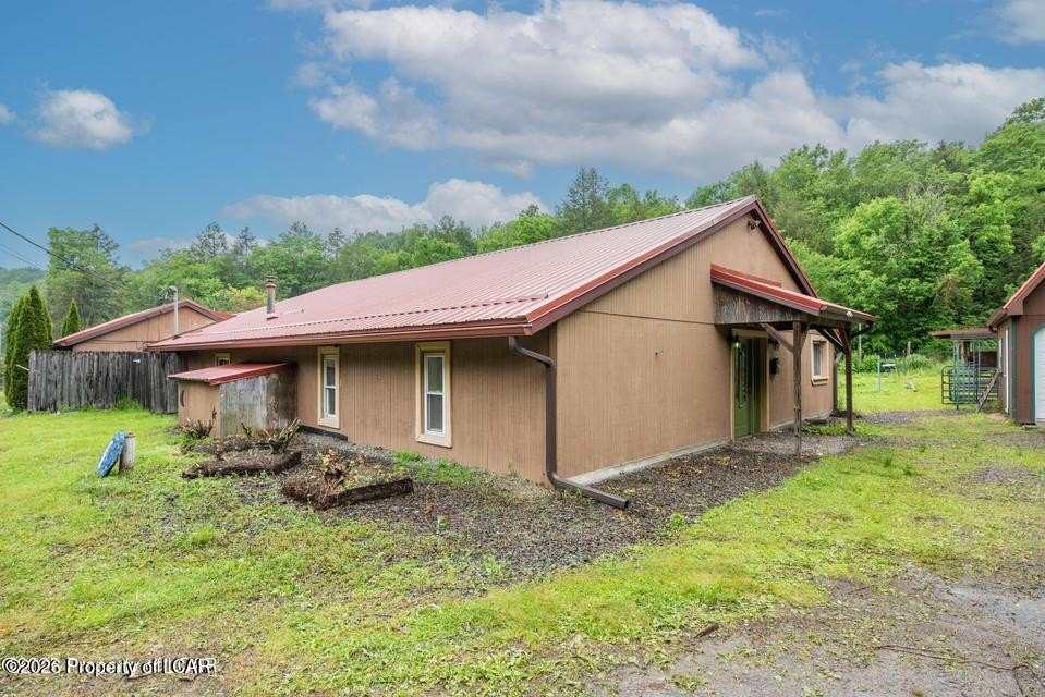 Single Family 5BR 3BA - 1842 PA-118, Sweet Valley, PA