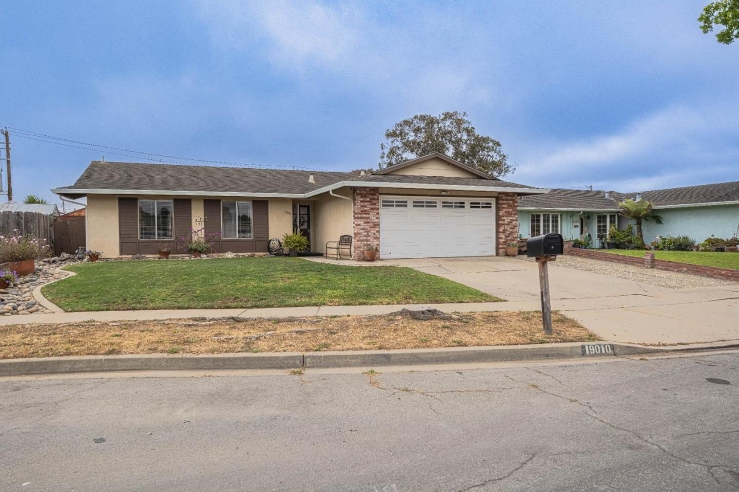Single Family 2BR 1BA - 54 Katherine AVE, SALINAS, CA