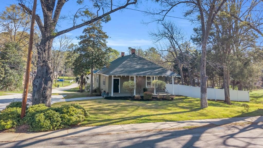 Single Family 3BR 2BA - 536 Willson St, Greenwood, SC