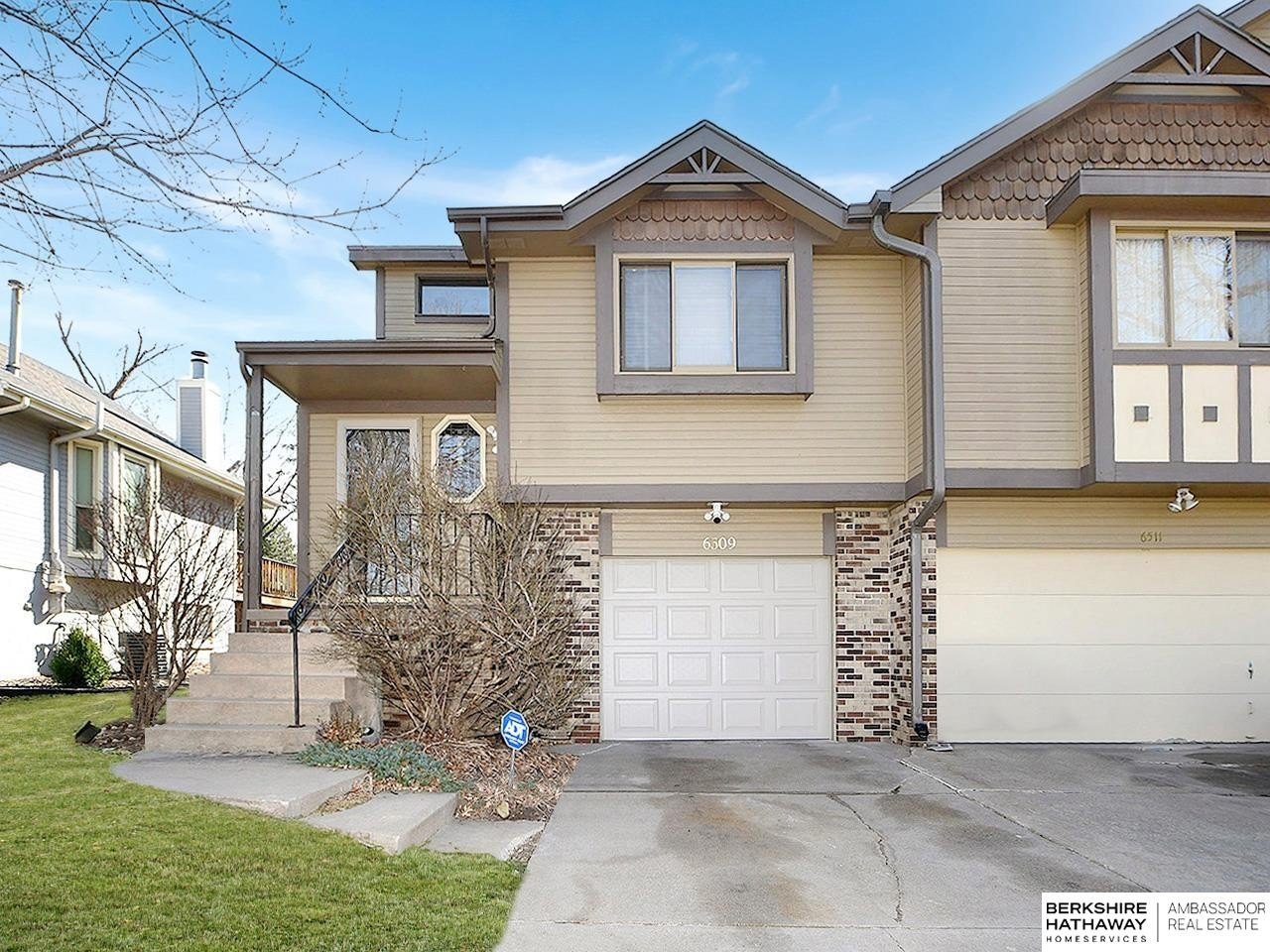 Single Family 2BR 2BA - 6509 S 108th Avenue, Omaha, NE