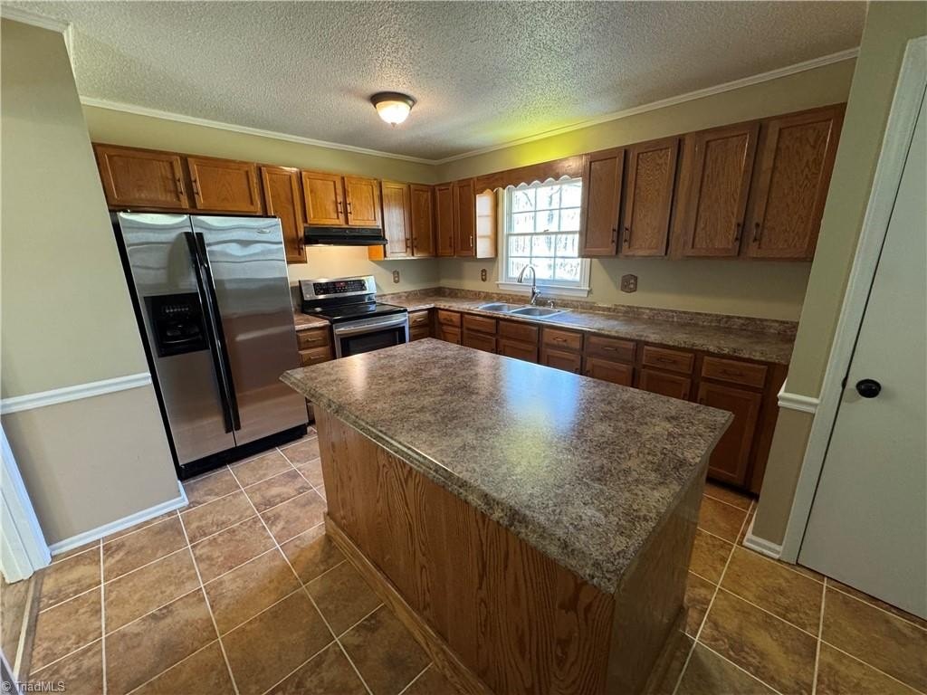 Single Family 3BR 2BA - 1055 Brookridge Drive, Walnut Cove, NC