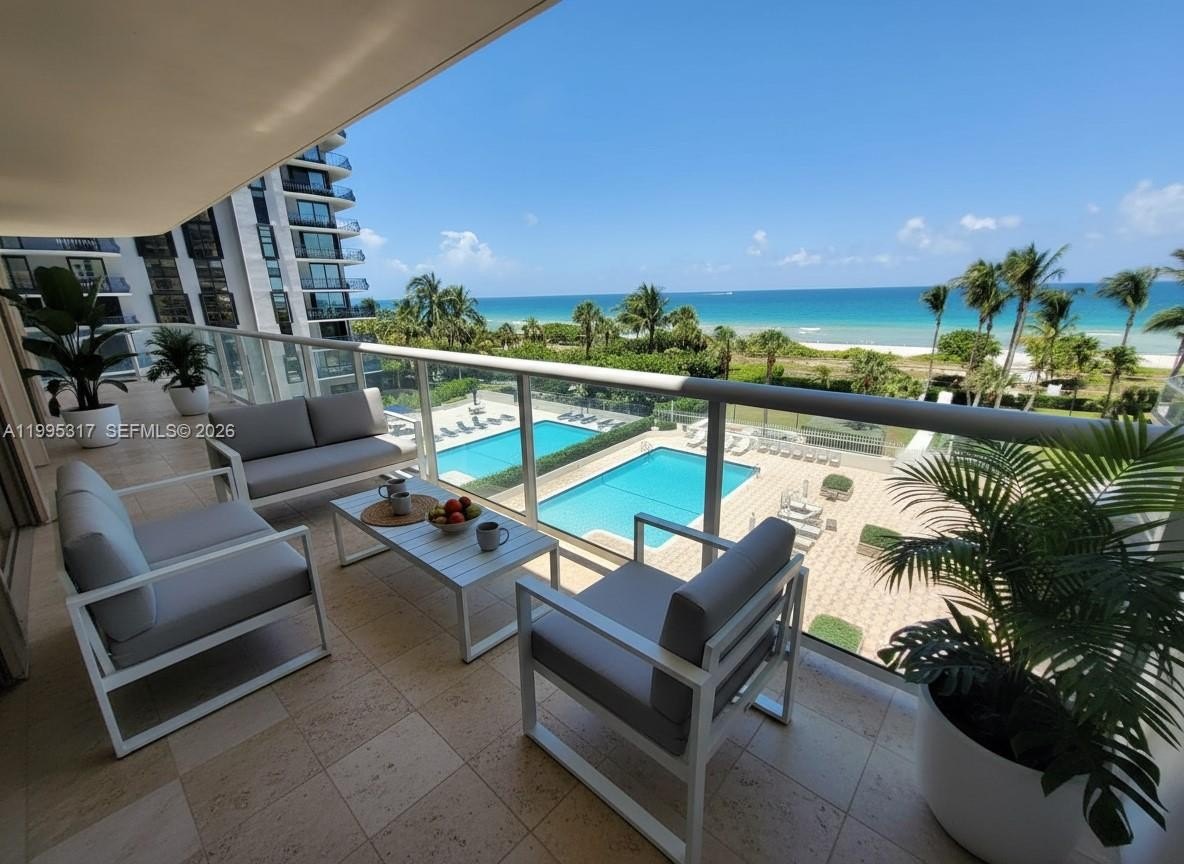 Condo 2BR 2BA - 8855 Collins Ave. Oceanfront direct, Surfside, FL