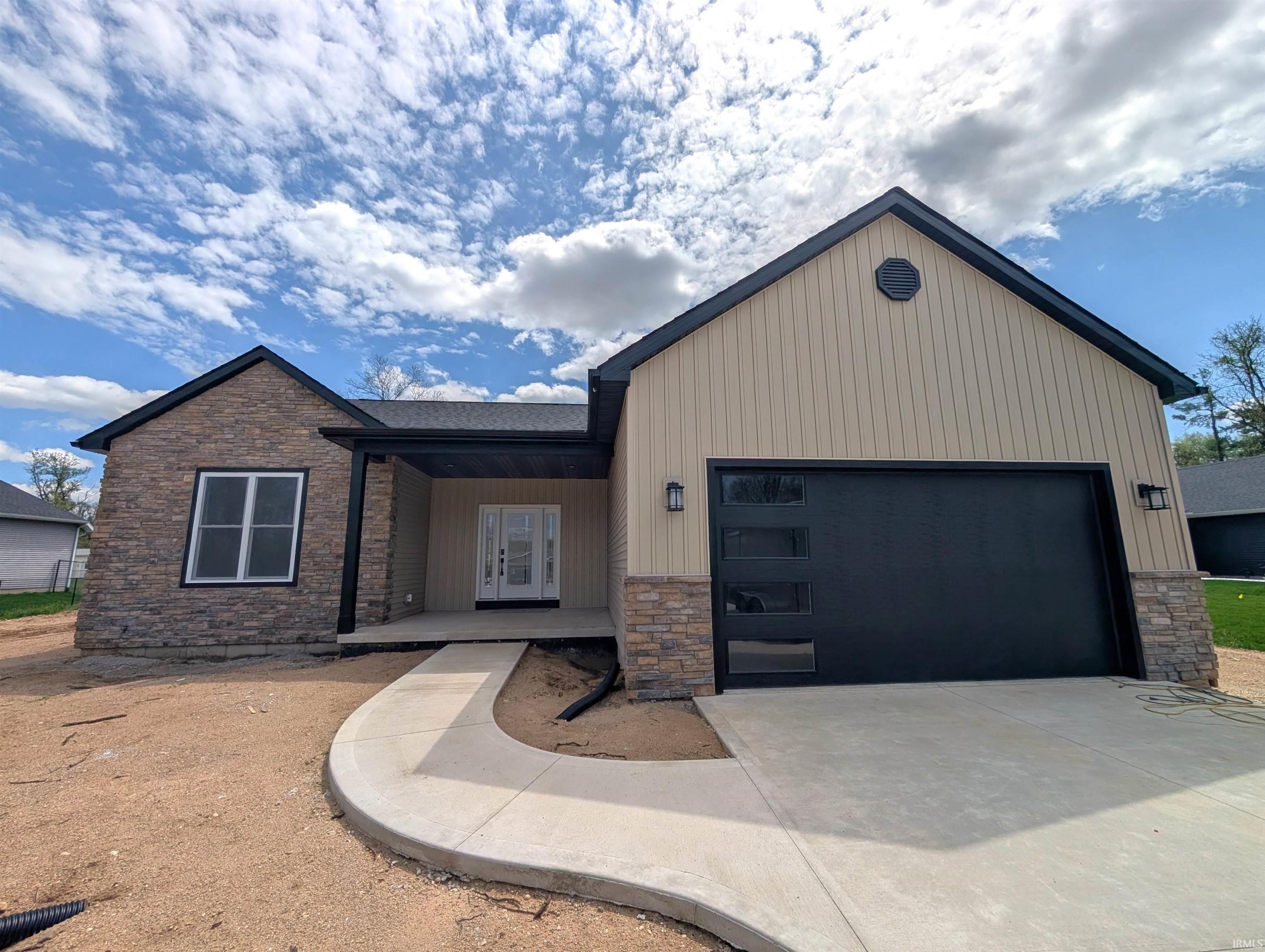 Single Family 4BR 3BA - 20470 Longboat Court, Bristol, IN