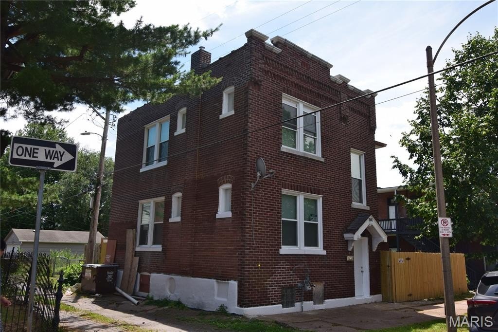 Single Family 4BR 2BA - 3946 Minnesota Avenue, St Louis, MO