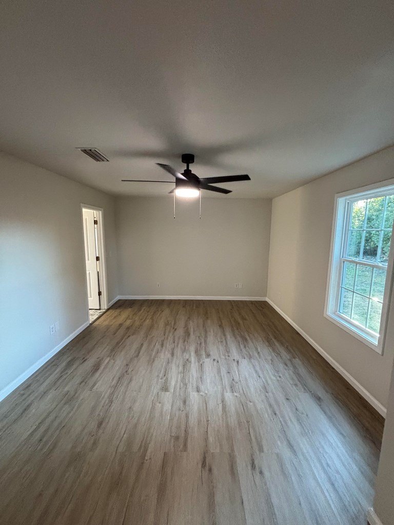 Single Family 3BR 3BA - 905 Moore Street, Valdosta, GA