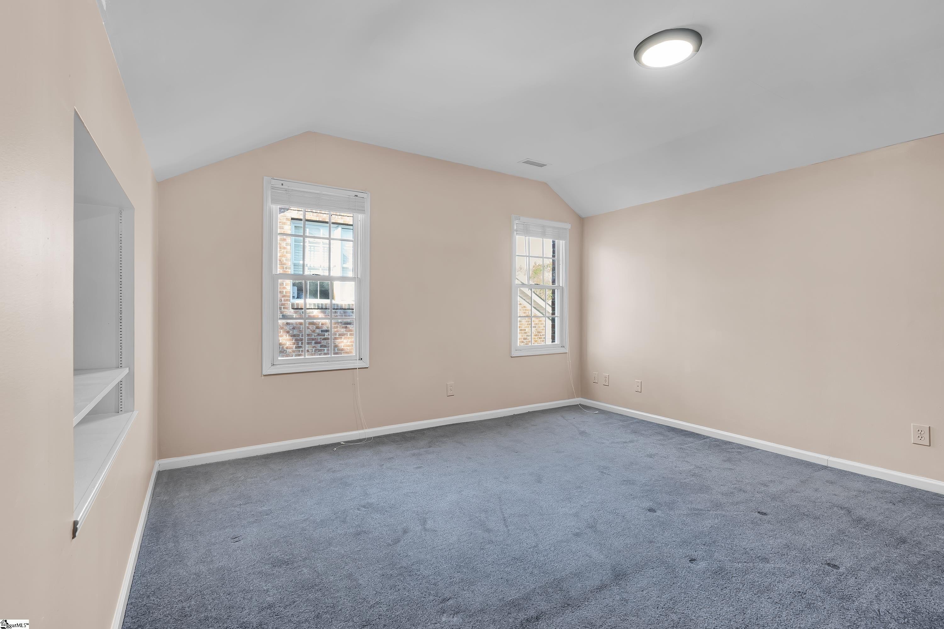 Single Family 2BR 2BA - 350 W Pointe Drive, Spartanburg, SC