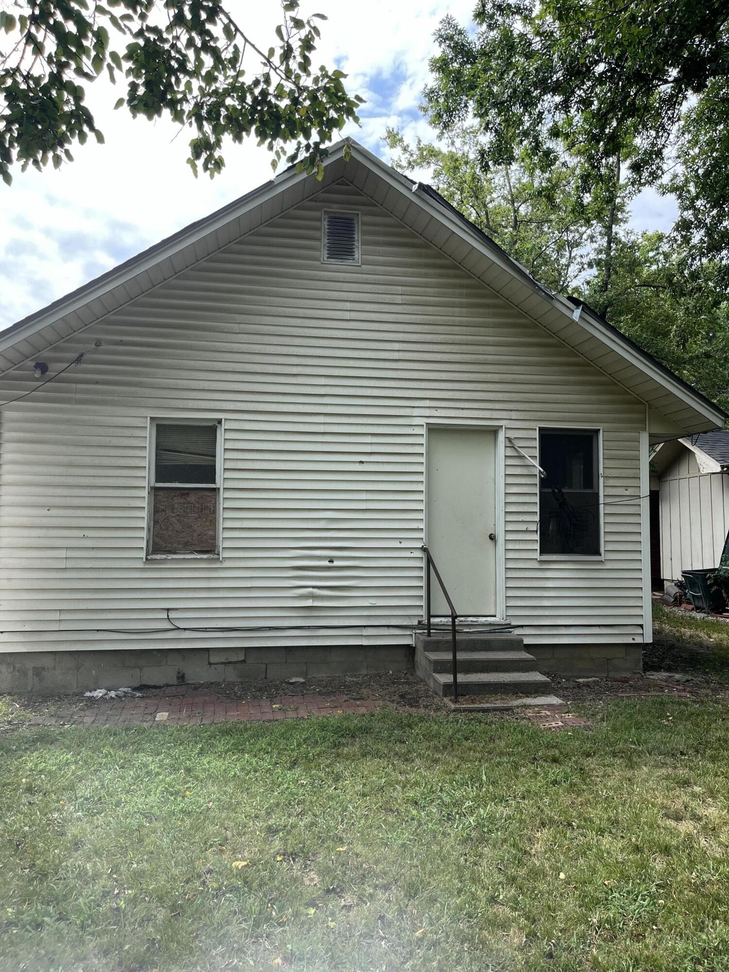 Other 3BR 1BA - 220 I Street NW, Miami, OK