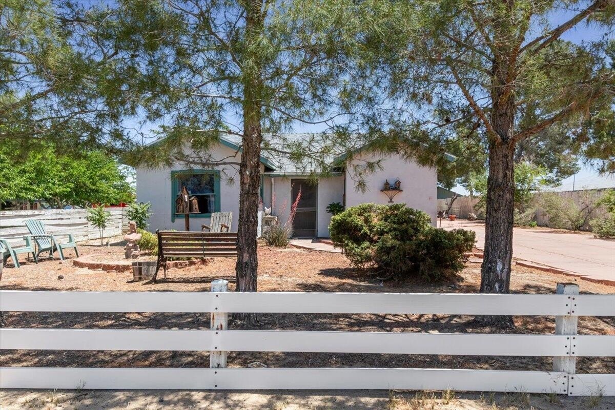 43120 E 7th Street E St  