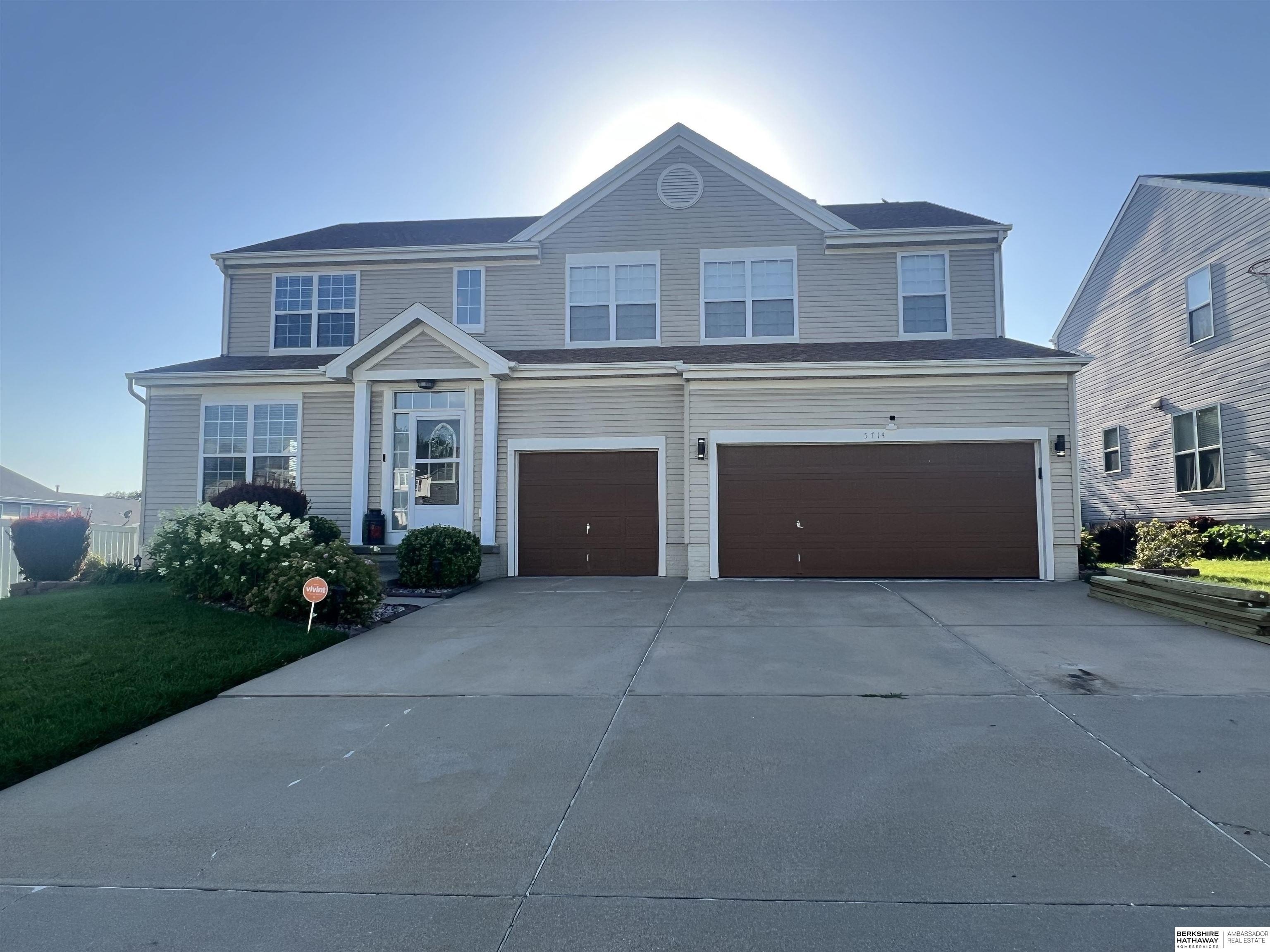 Single Family 6BR 4BA - 5714 S 161st Street, Omaha, NE
