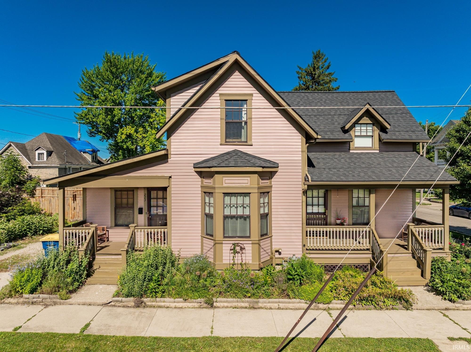Single Family 4BR 2BA - 223 N Elm Street, Muncie, IN