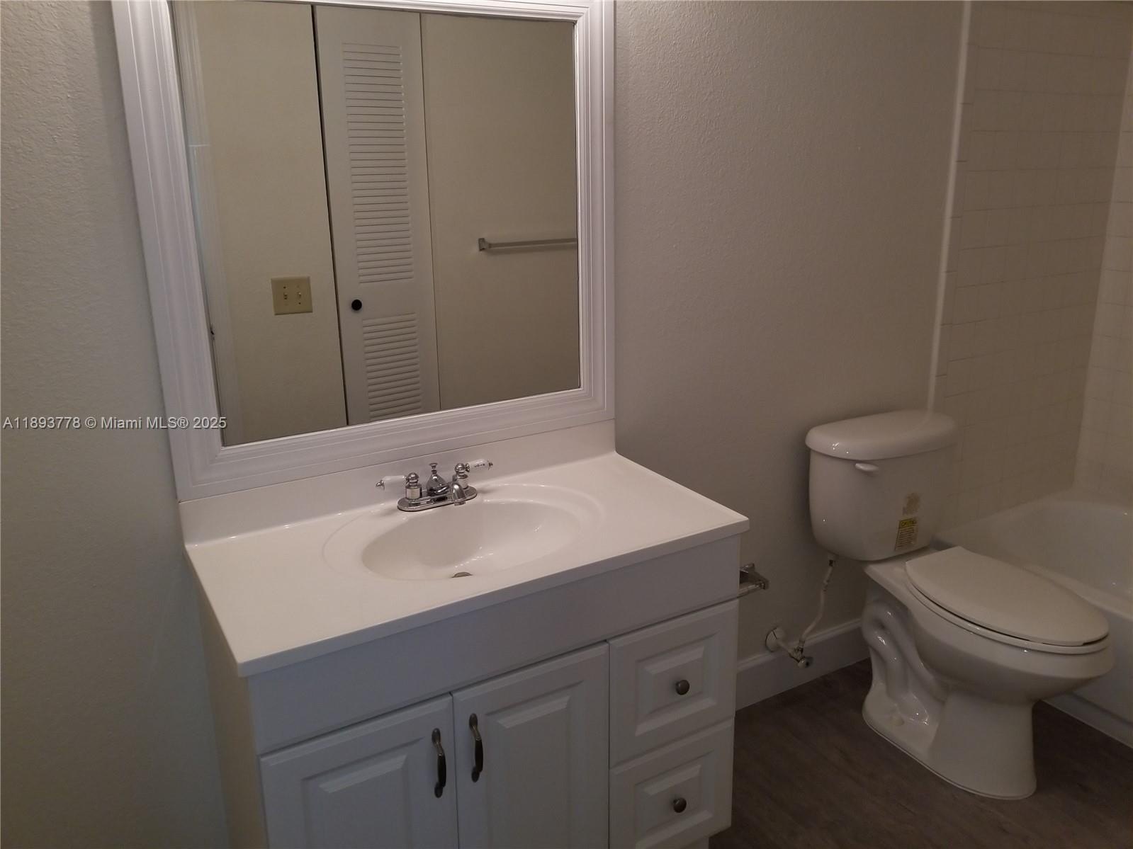 Condo 1BR 1BA - 13090 Vista Isles Dr, Sunrise, FL