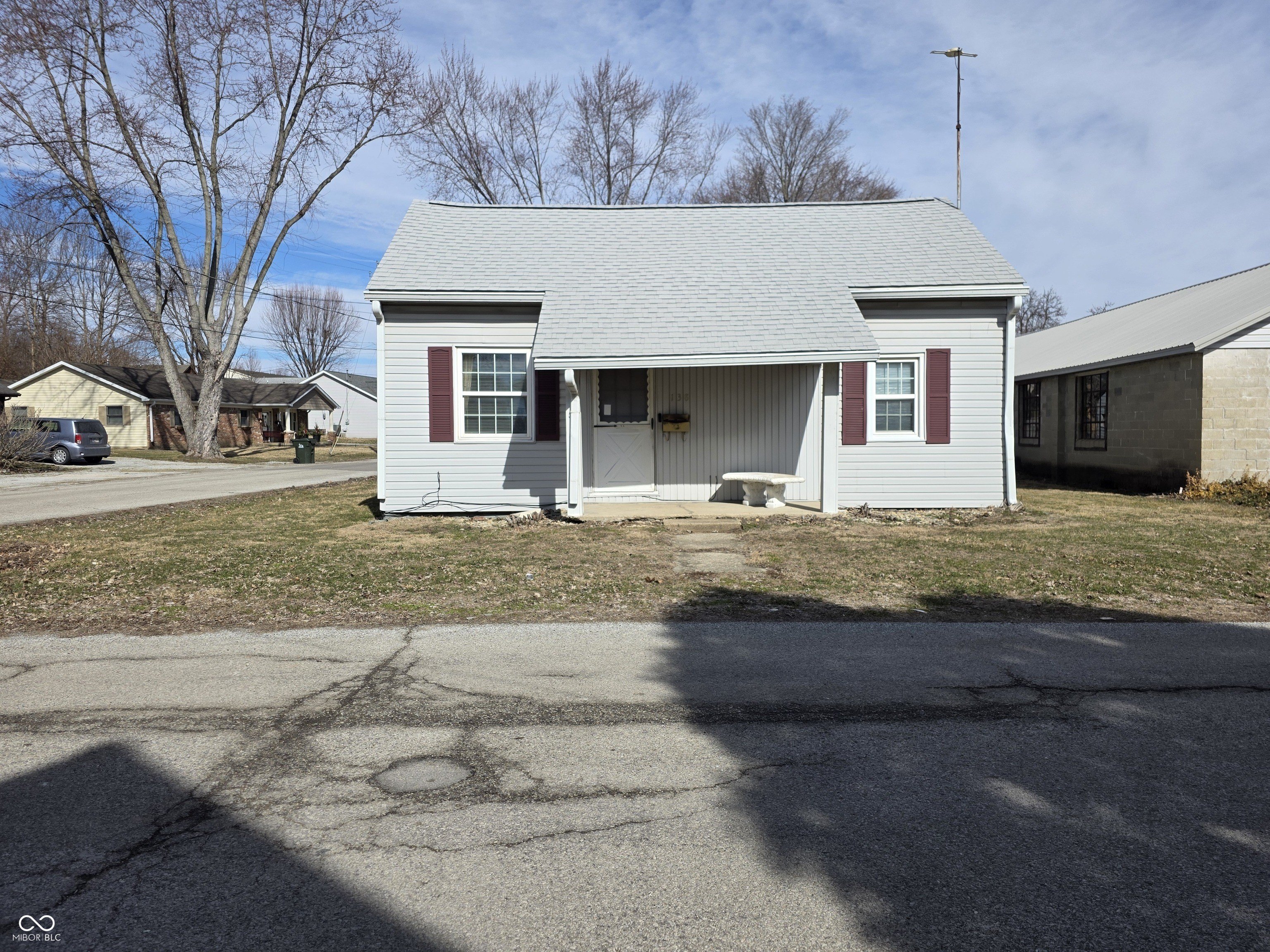 138 W Carey St  