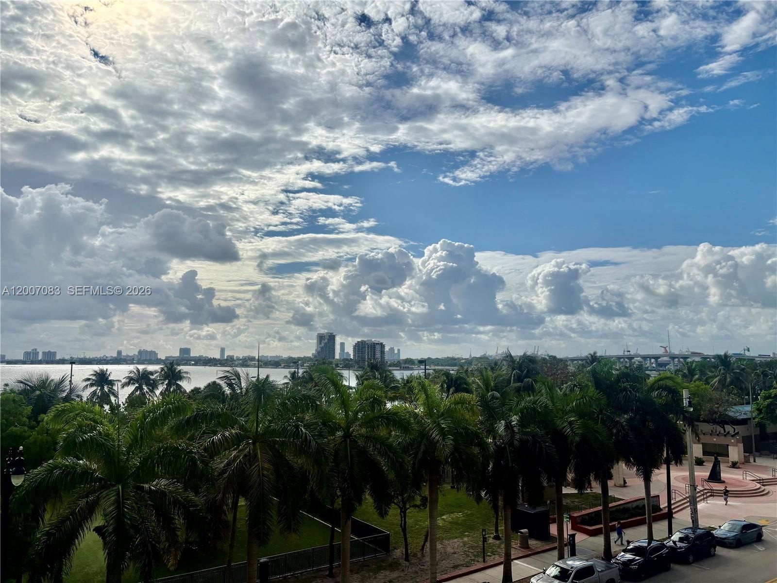 Condo 1BR 2BA - 1800 N Bayshore Dr, Miami, FL