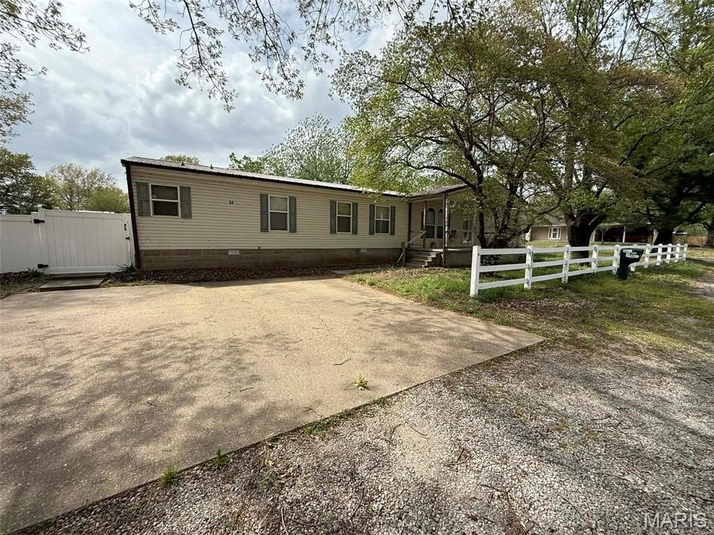 Manufactured Housing 4BR 2BA - 31 Country Cove, Benton, MO