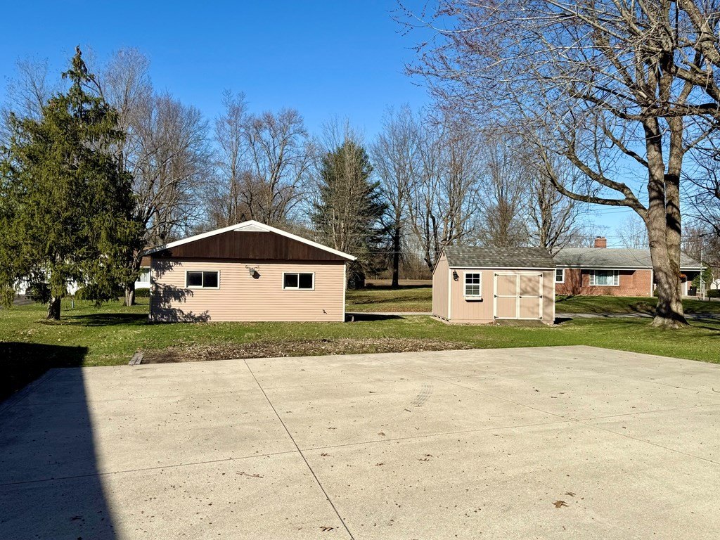 Single Family 4BR 3BA - 388 Maple Drive, Crestline, OH
