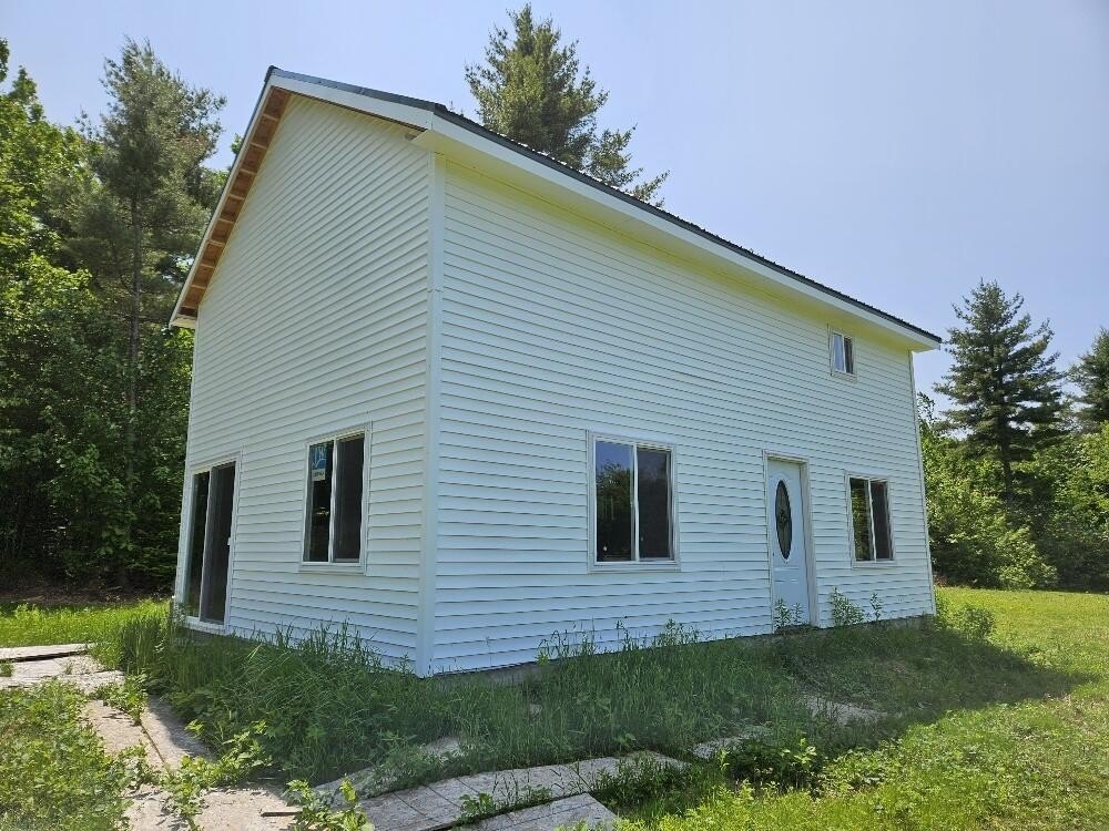Single Family 1BR - 645 Kimball Pond Road, New Sharon, ME