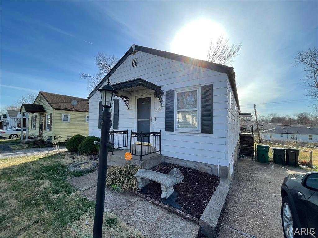 Single Family 3BR 1BA - 9855 Green Valley Drive, St Louis, MO