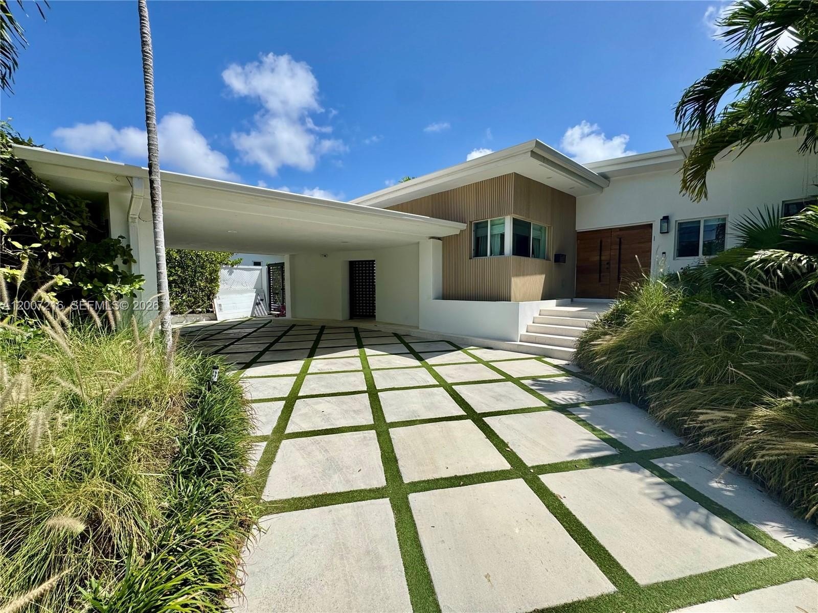 Single Family 4BR 4BA - 815 NE 76th St, Miami, FL