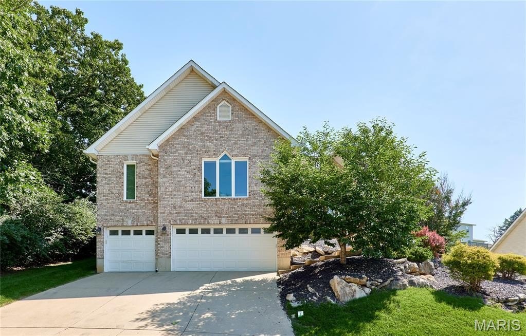 Single Family 4BR 3BA - 13222 Shady Green Drive, St Louis, MO