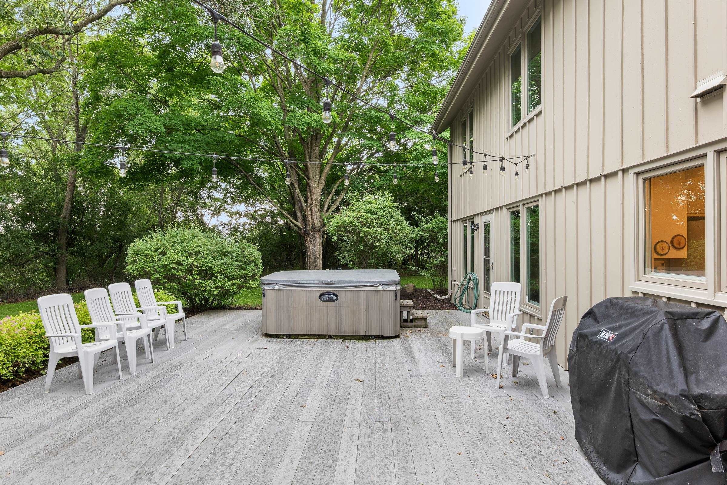 Single Family 4BR 3BA - W857 Summit Court, Green Lake, WI