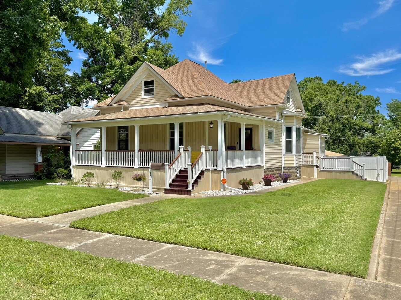 Single Family 3BR 2BA - 824 S Central, Chanute, KS