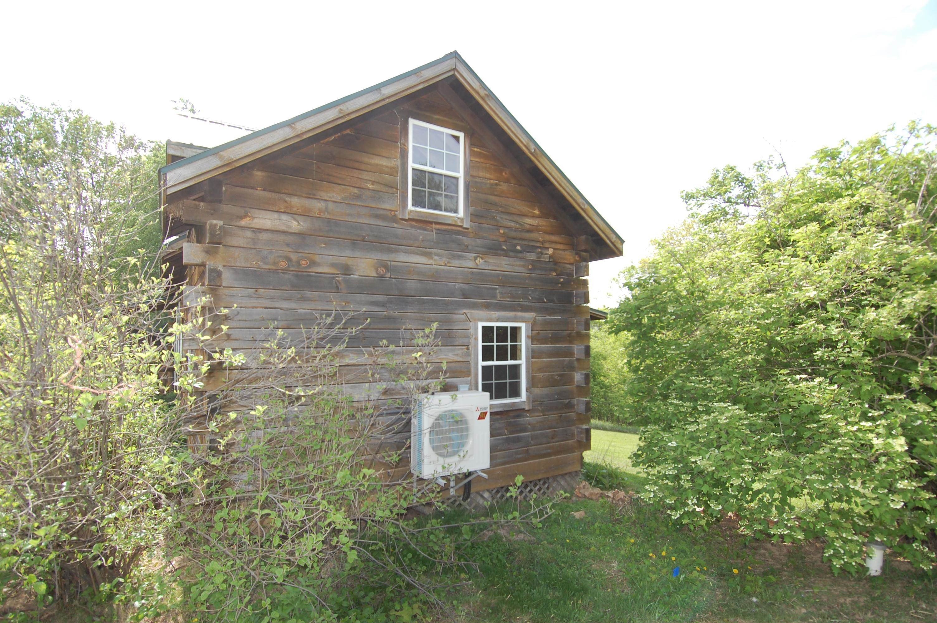 Single Family 2BR 1BA - S5712 N Illusion Drive, Viola, WI