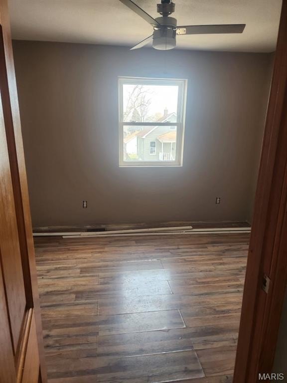 Single Family 4BR 2BA - 2449 Illinois Avenue, Granite City, IL