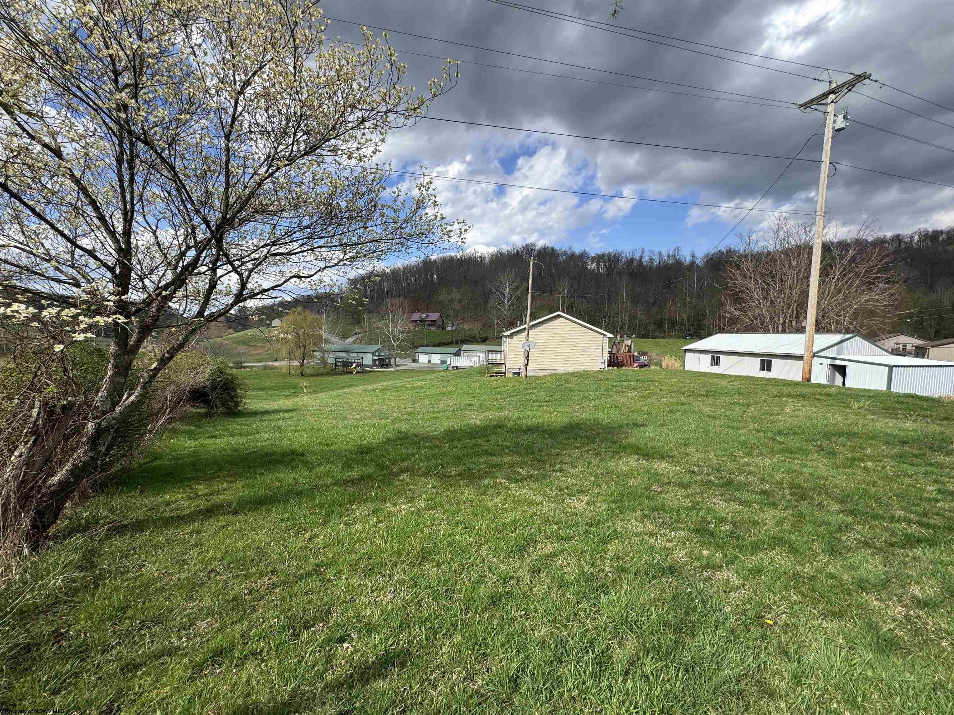 Single Family 3BR 2BA - 1154 Sunrise Drive, Lost Creek, WV