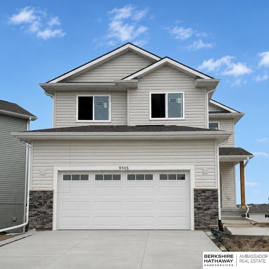 Single Family 5BR 4BA - 9305 Reynolds Street, Omaha, NE