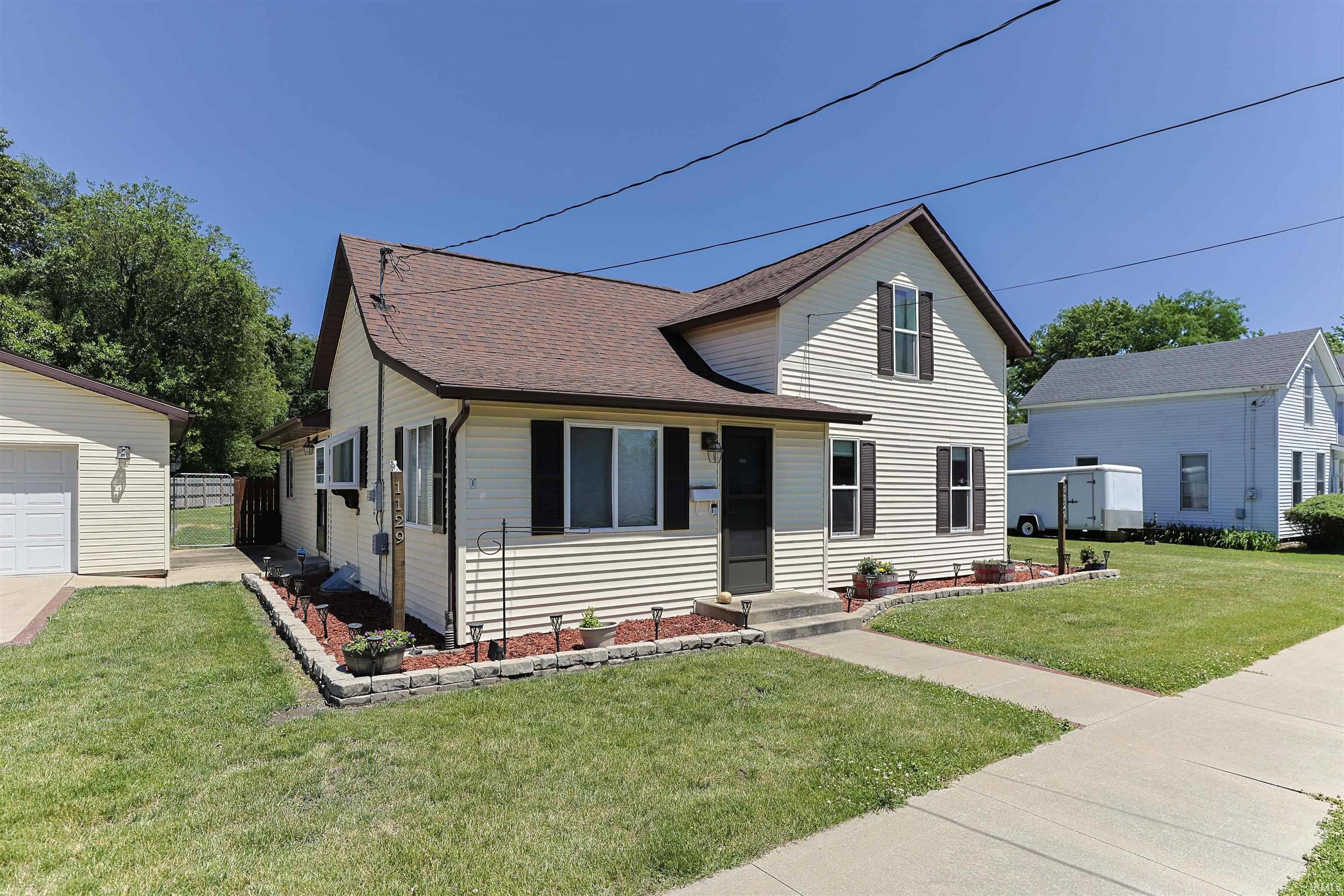 Single Family 4BR 2BA - 1129 Harrison Street, Walkerton, IN