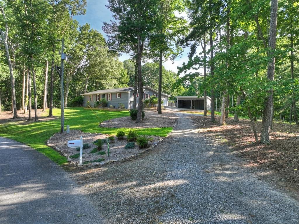 Single Family 3BR 2BA - 999 Paul Nicholson Road, Blairsville, GA