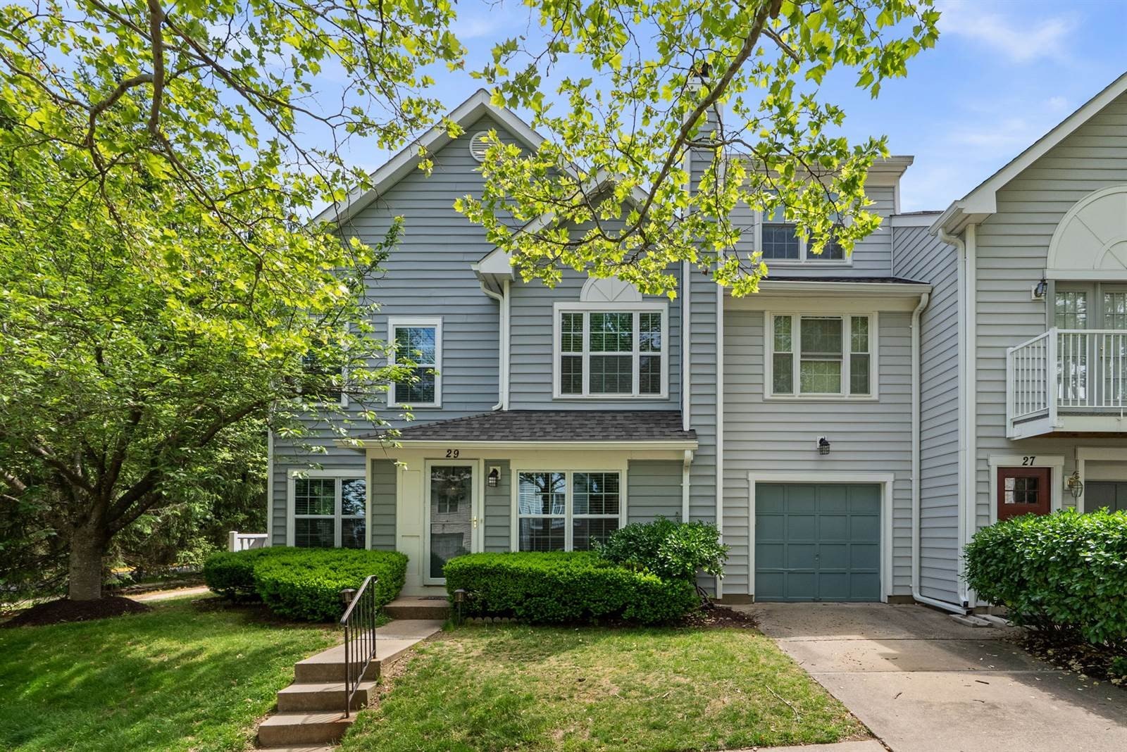 Single Family 3BR 3BA - 29 Bronco Ct, Germantown, MD