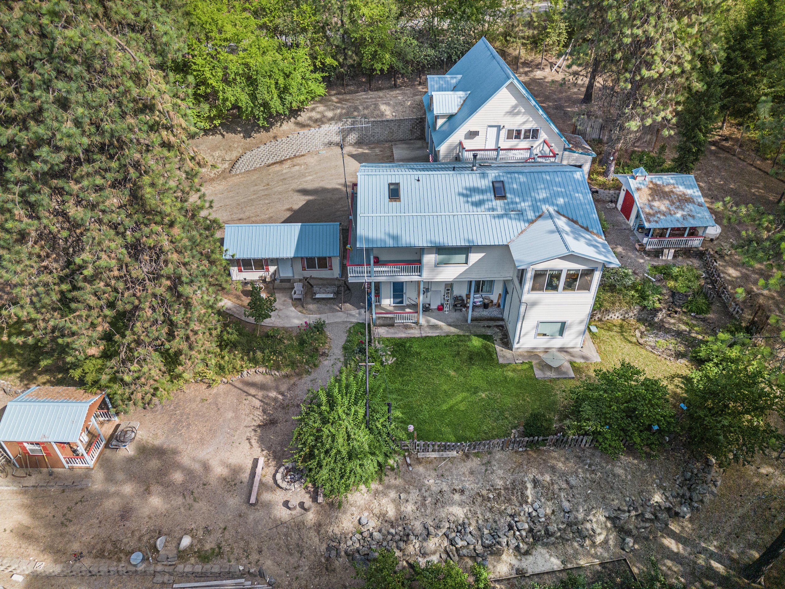 Single Family 4BR 3BA - 3802 A BISSELL Rd, HUNTERS, WA