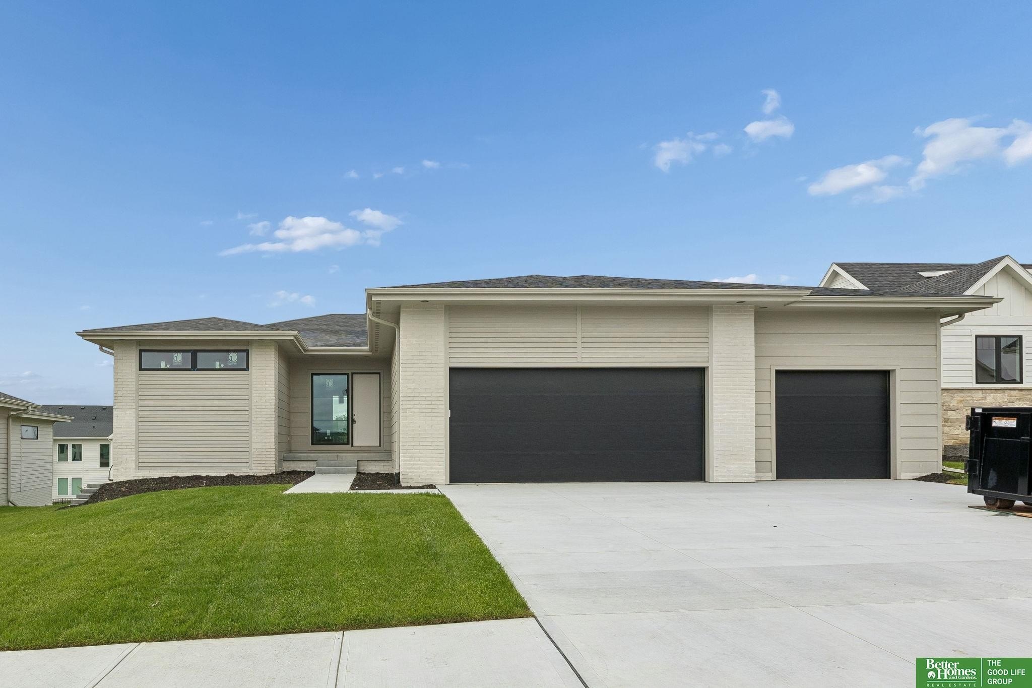 Single Family 5BR 4BA - 3310 S 212th Street, Elkhorn, NE