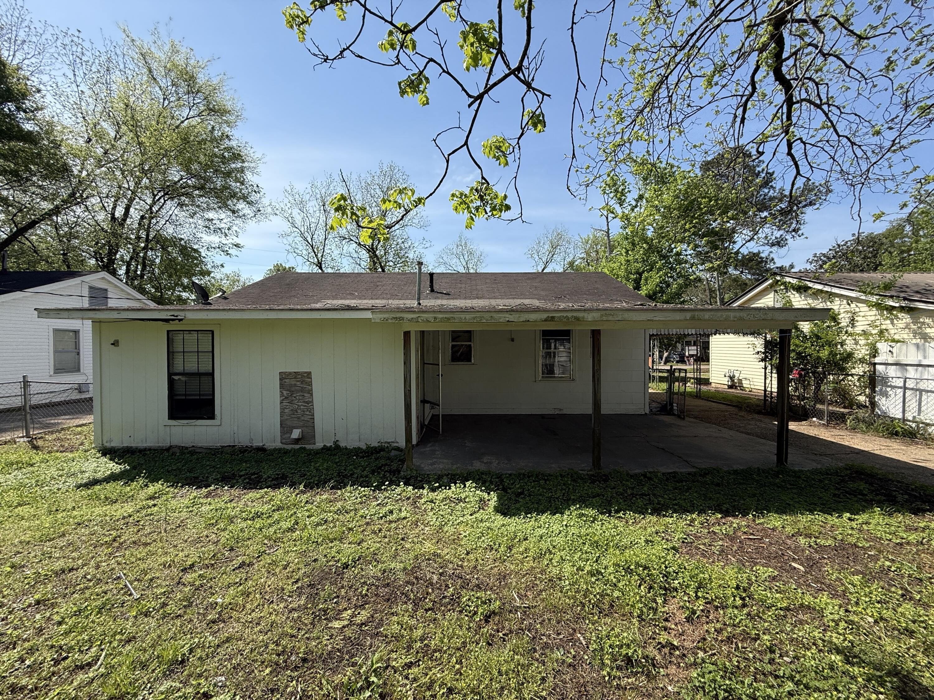 Single Family 2BR 1BA - 210 Murphy St., Okolona, MS