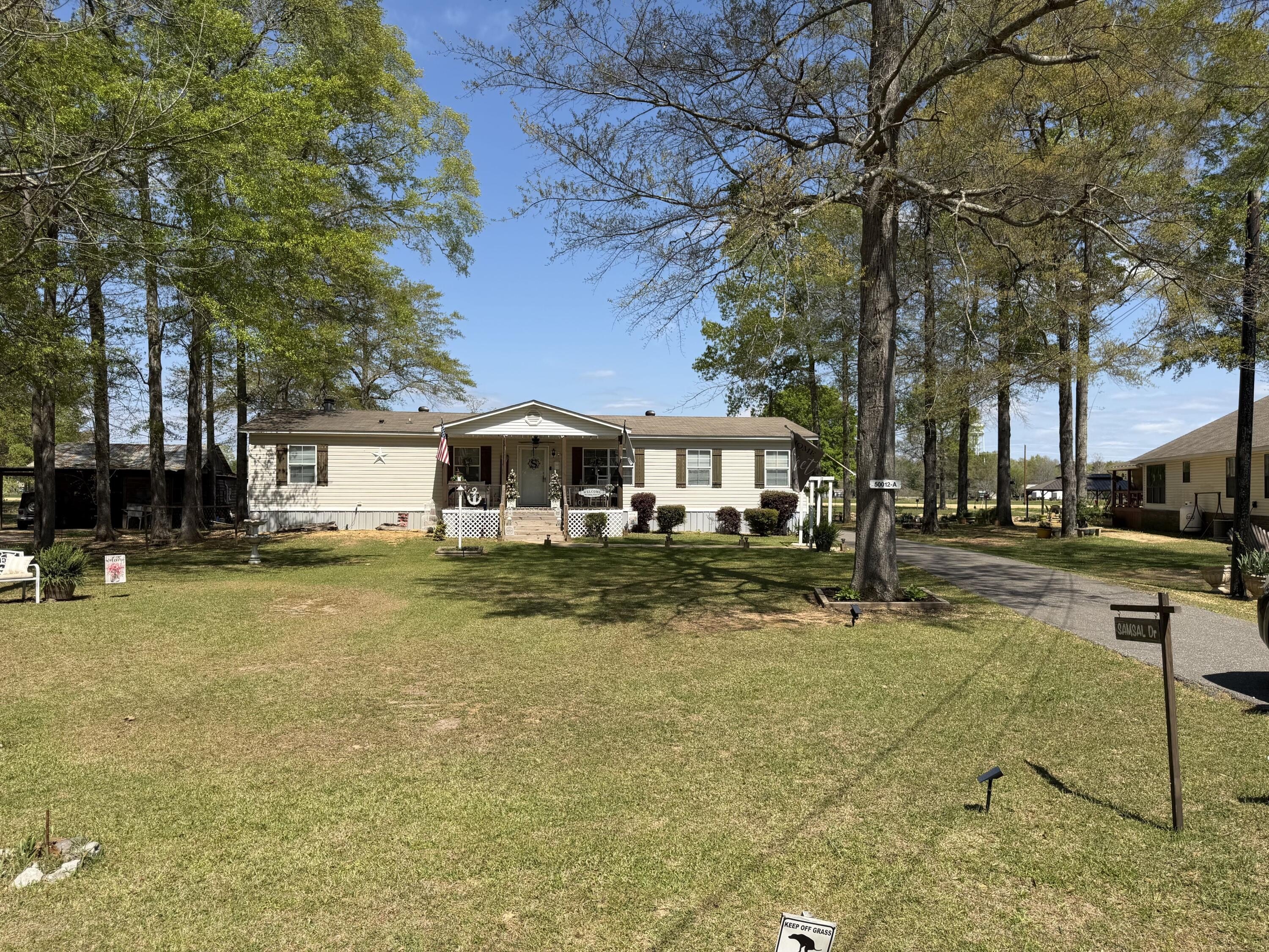 Single Family 3BR 2BA - 50012A Buck Road, Aberdeen, MS