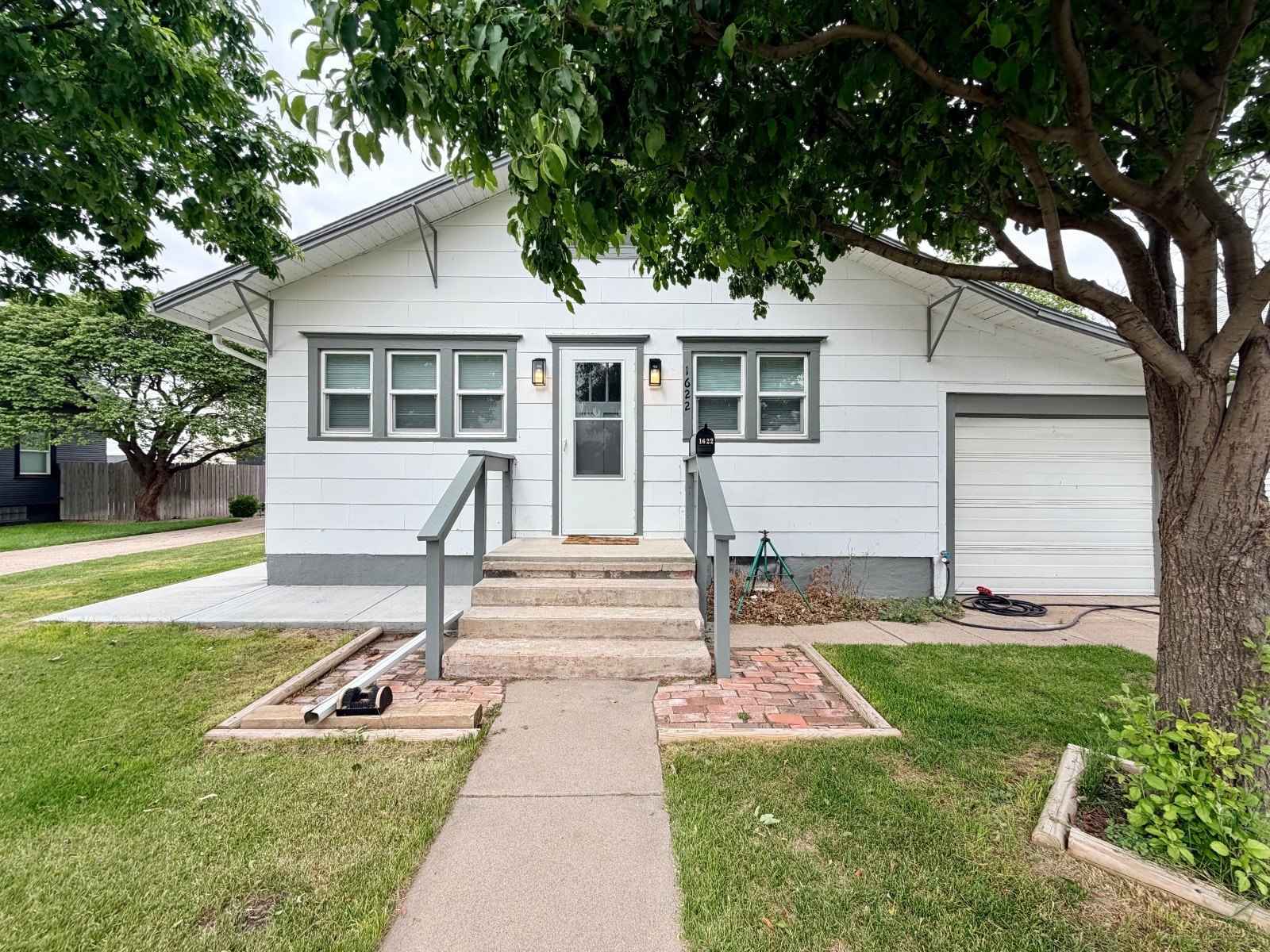 Single Family 3BR 2BA - 1622 Caldwell Ave, Goodland, KS