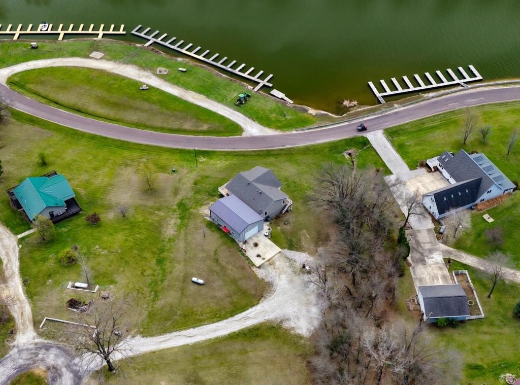 Single Family 4BR 3BA - 17050 Spring Beauty Drive, Unionville, MO