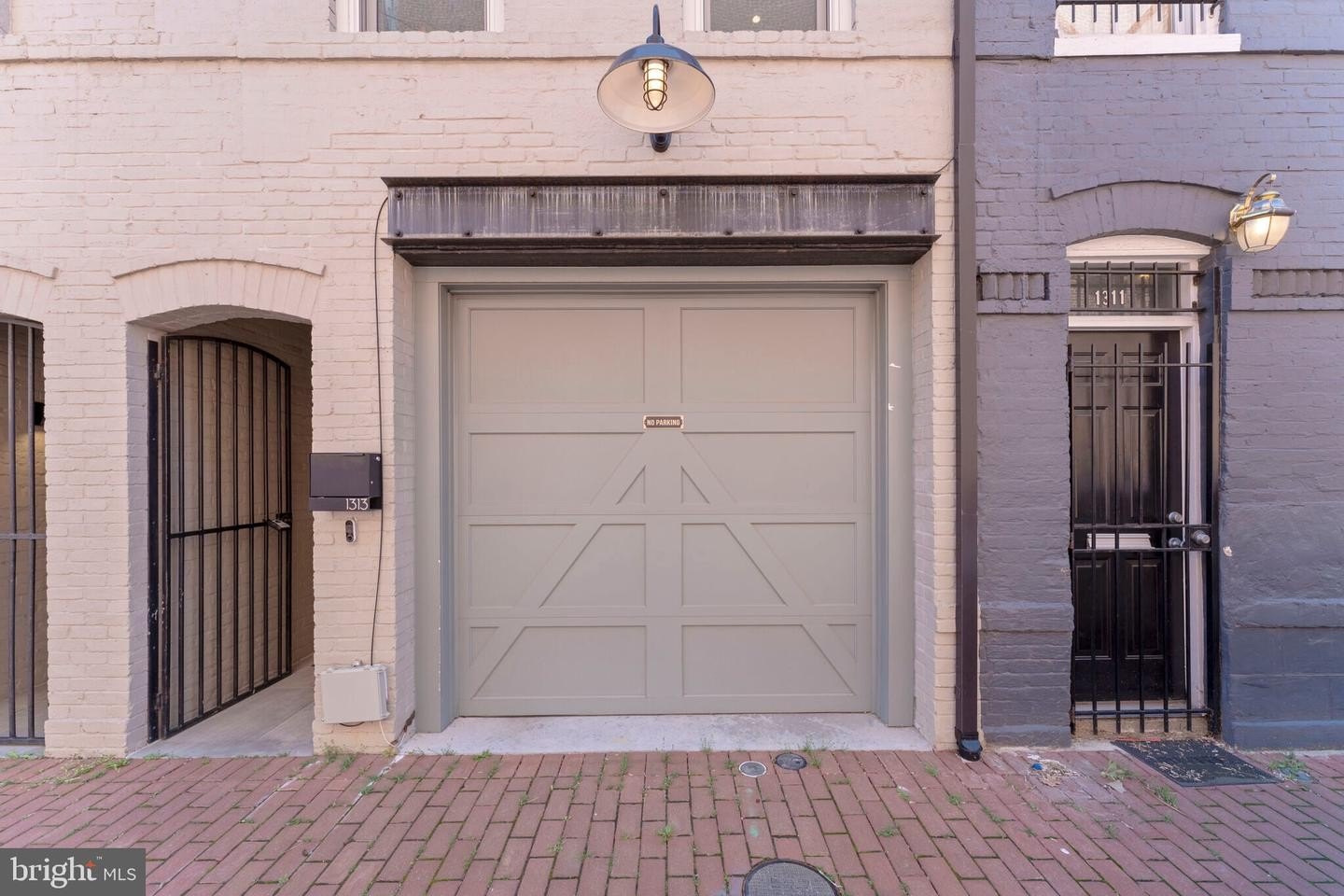 Single Family 3BR 3BA - 1313 LINDEN CT NE, WASHINGTON, DC