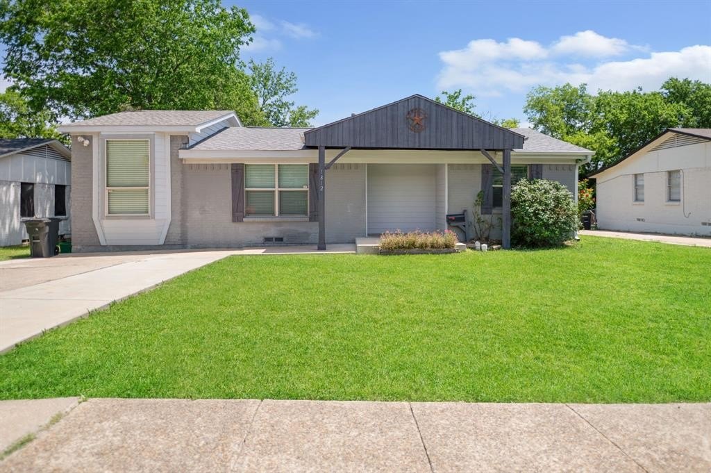 Single Family 4BR 2BA - 1812 Spring Lake Drive, Mesquite, TX